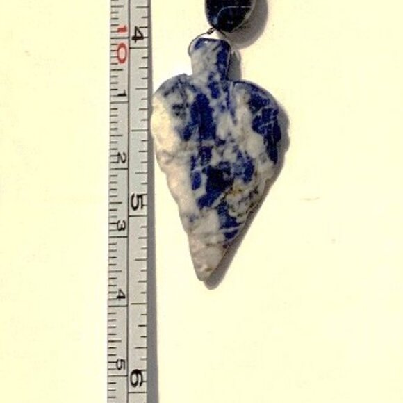 Sodalite Leaf Keychain – Wisdom, Intuition & Inner Balance - Picture 6 of 7